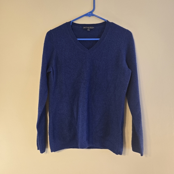 Brooks Brothers Navy V-Neck Sweater 100% Cashmere Size Medium - Picture 1 of 5